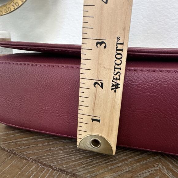 Disney Loungefly Snow White Hot Topic Evil Queen Heart Box Sword Crossbody Chain - Picture 10 of 11